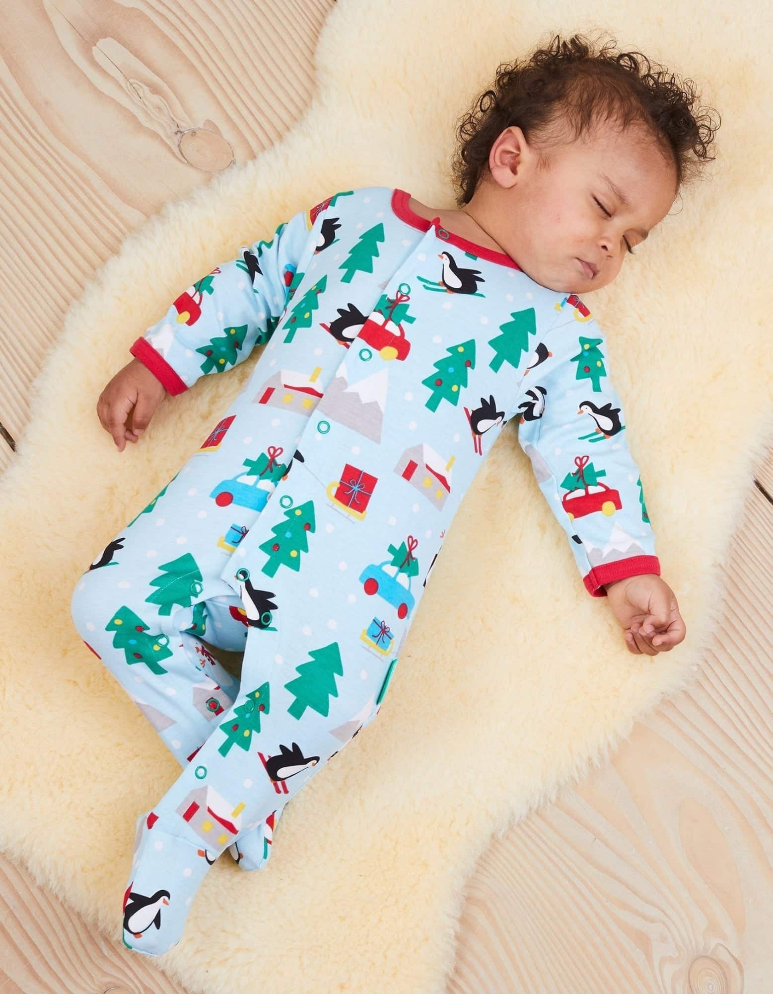 Pyjama une pièce en coton biologique motifs « noël » – Image 2